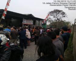 Ratusan Warga Suka Asih Krudug Kantor 