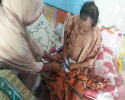 Bantu Pak Sunami Warga Desa Bodaskaran