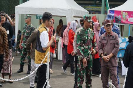 ADA APA DI PASAR KREATIF KODIM PUR