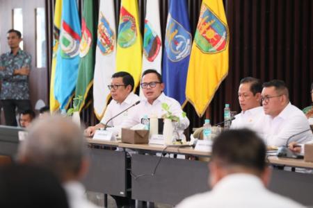 Wamendagri Bima Arya Pastikan Irigasi 