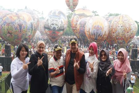 Dukungan Wakil Wali Kota Tegal Tazkiyatul Muthmainnah  Festival Balon 