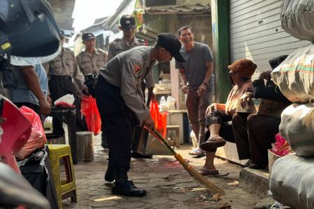 SISWA DIKTUKBA POLRI SPN POLDA JAT