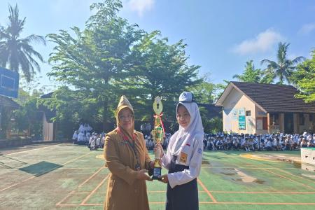 DUA PRESTASI GEMILANG SMP NEGERI 2