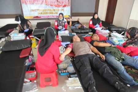 POLRES DEMAK GELAR DONOR DARAH PER