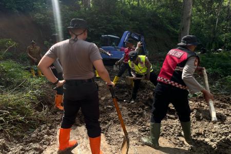 POLRES BATU TERJUNKAN PULUHAN PERS