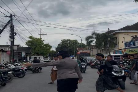 Jaga Ibadah Tetap Khusyuk Polwan Polre