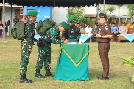 Dandim 0808Blitar Sambut Peleton Beran